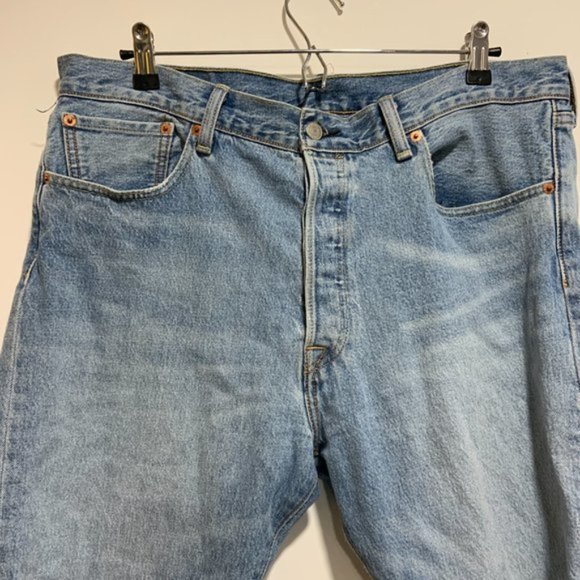Levis 501 CT Mens Denim Cutoff Shorts Button Fly Blue Size W36 L30 - Picture 2 of 9